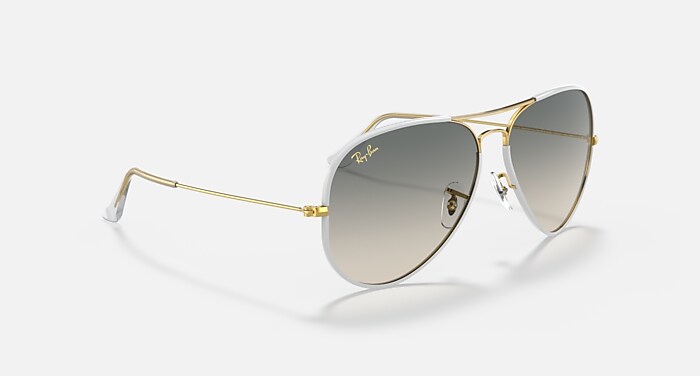AVIATOR FULL COLOR LEGEND サングラス グレー と ライトグレー 諧調