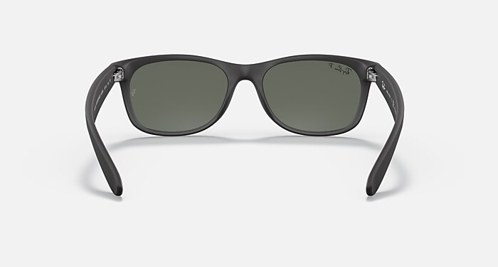 Óculos de Sol NEW WAYFARER CLASSIC em Preto emborrachado e Verde