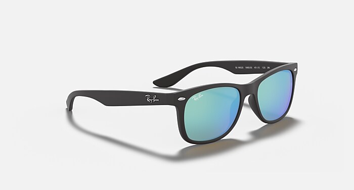 NEW WAYFARER KIDS Sunglasses in Black and Blue (48-16) - RB9052S