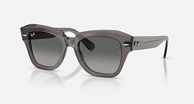 STATE STREET Sunglasses in Black and G-15 Green - RB2186 | Ray-Ban® US