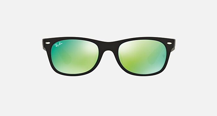 NEW WAYFARER FLASH Sunglasses in Rubber Black and Green Flash