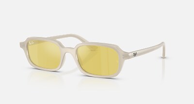 ZURI BIO-BASED Sunglasses in Cloudy Warm White and Yellow Mirror