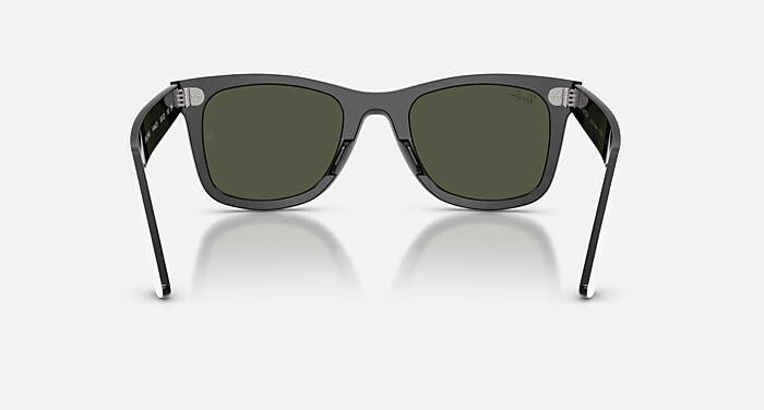 WAYFARER STREET NEAT Sunglasses in White On Black and Green