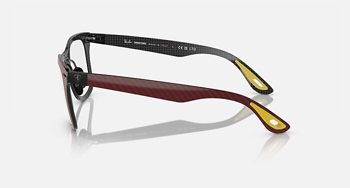 Ray-Ban WAYFARERハイパーカーボンSCUDERIA FERRARI WAYFARER HYPERCARBON 499P SCUDERIA FERRARI Sunglasses in Dark Red