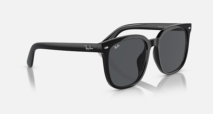 RB4401D Sunglasses in Black and Gris oscuro - RB4401D | Ray-Ban 