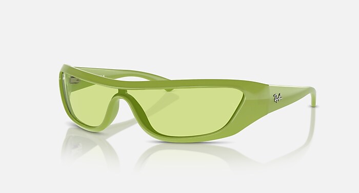 Apple Green 搭Green 的XAN BIO-BASED 太陽眼鏡- RB4431 | Ray-Ban® 雷朋