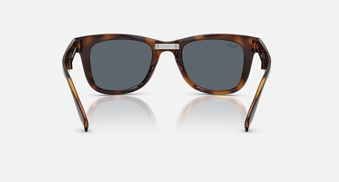 WAYFARER FOLDING CLASSIC Sunglasses in Havana and Blue - RB4105