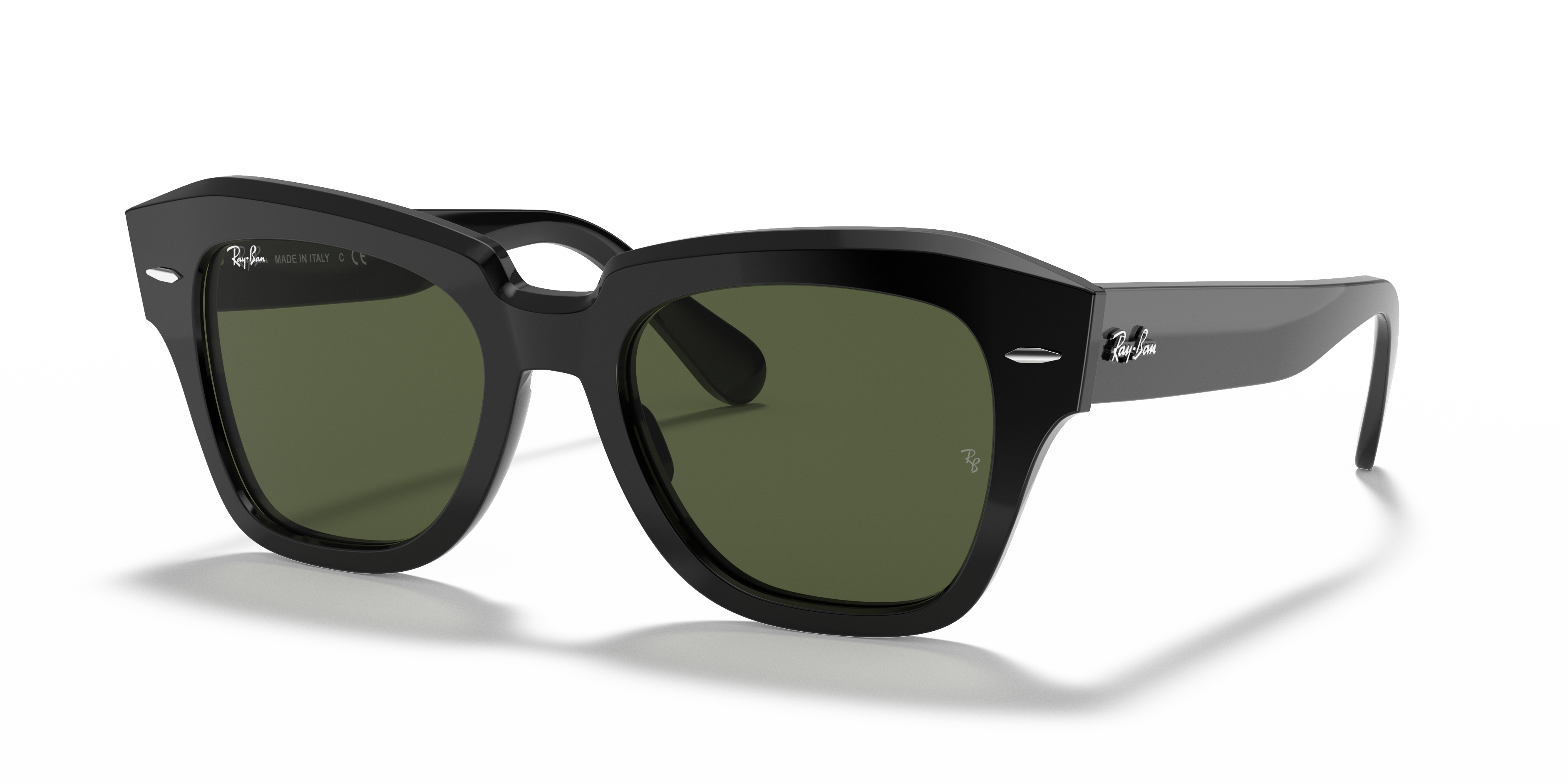 STATE STREET Sunglasses in Black and G-15 Green - RB2186 | Ray-Ban® US