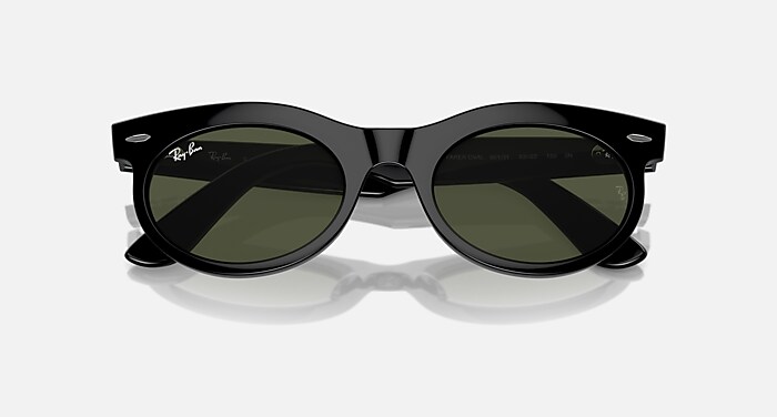 WAYFARER OVAL Sunglasses in Black and Green - RB2242F | Ray-Ban® US