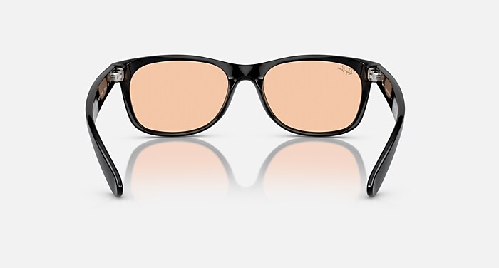 NEW WAYFARER CLASSIC Sunglasses in Black and Pink - RB2132F | Ray