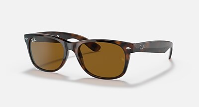 NEW WAYFARER CLASSIC Sunglasses in Black and G-15 Green - RB2132F