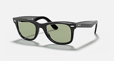 Ray-Ban Classic Wayfarer Black Frame Green Lenses ORIGINAL WAYFARER CLASSIC Sunglasses in Black and Green  main image 3