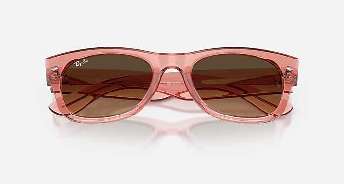 MEGA WAYFARER II Sunglasses in Transparent Pink and Light  display picture 1