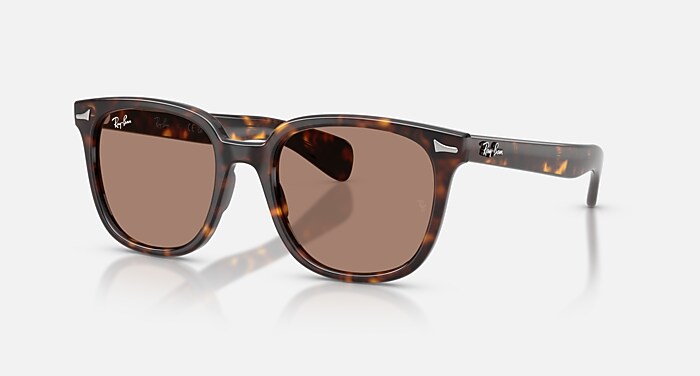 レイバン公式ストア | Ray-Ban® サングラス・メガネ