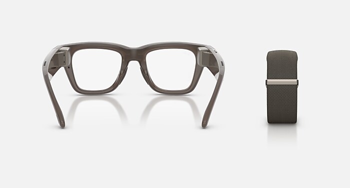 META RAY-BAN DISPLAY AI Glasses in Sand and Clear/Grey (51-23