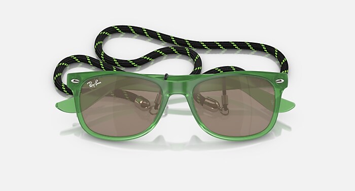 NEW WAYFARER KIDS Sunglasses in Opal Green and Dark Gold (47-15