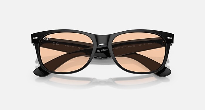NEW WAYFARER CLASSIC Sunglasses in Black and Pink - RB2132F | Ray