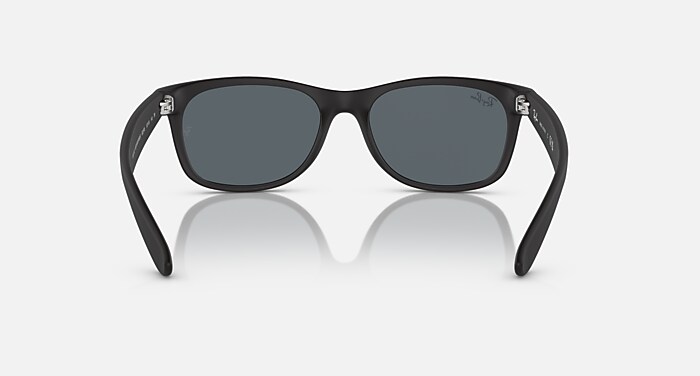 NEW WAYFARER CLASSIC Sunglasses in Rubber Black and Blue - RB2132