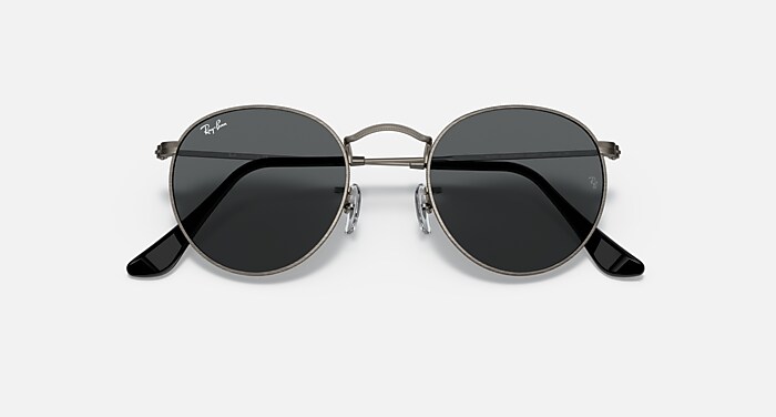 Ray-Ban Round Metal Dark Gray Frame Sunglasses with Black Lenses Amazon.com: Ray-Ban Unisex RB3447N Round Flat Lens Round  main image 2