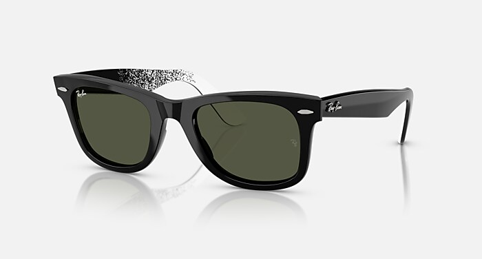 ORIGINAL WAYFARER DISNEY MICKEY & MINNIE MOUSE PIXELATED