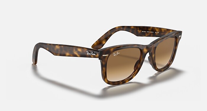 WAYFARER EASE Sunglasses in Light Havana and Light Brown Gradient