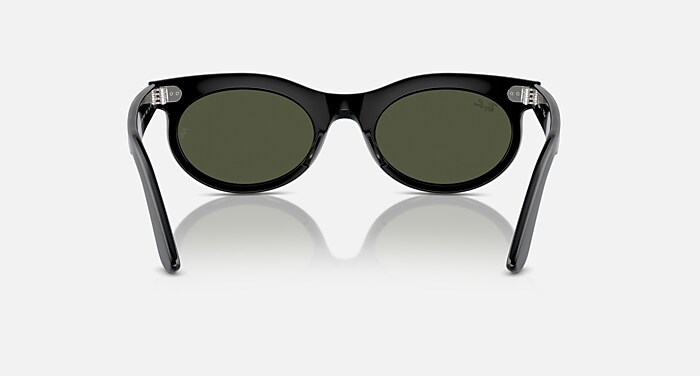 WAYFARER OVAL Sunglasses in Black and Green - RB2242F | Ray-Ban® US