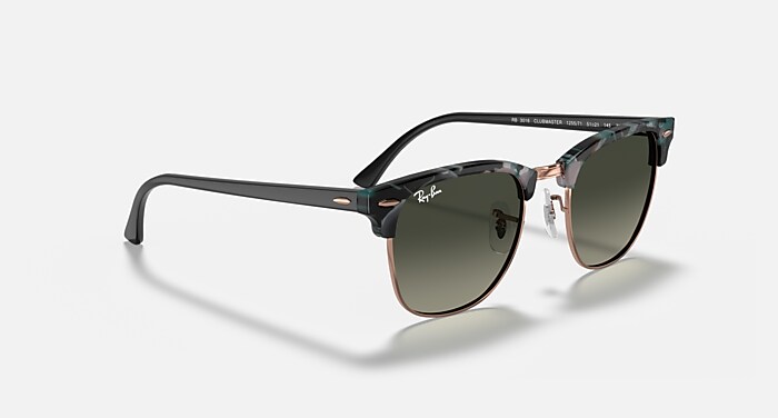 Ray-Ban RB 3016 CLUBMASTER サングラス グレーフレーム CLUBMASTER FLECK Sunglasses in Grey Green and Grey Gradient (51-21