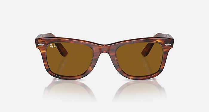 ORIGINAL WAYFARER CLASSIC Sunglasses in Striped Havana and B  display picture 3