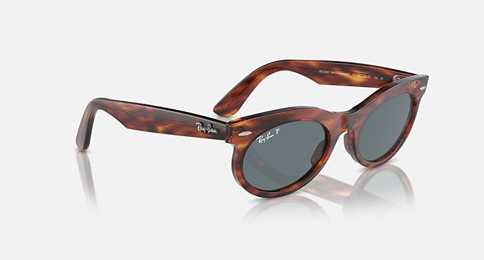 WAYFARER OVAL Sunglasses in Striped Havana and Dark Blue Polarized