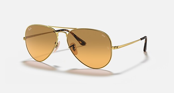 RB3689 Sunglasses in Arista Gold and Photocromic Orange Gradient