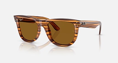 WAYFARER REVERSE Sunglasses in Striped Havana and Polarized Dark