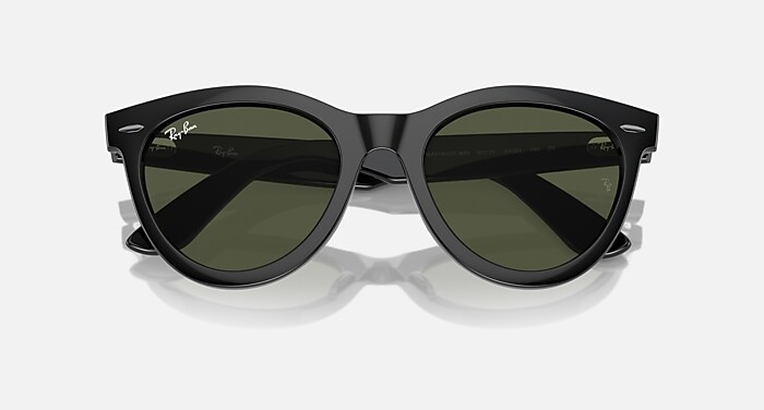 Ray-Ban Wayfarer Ⅱ　USAサングラス ブラック WAYFARER WAY Sunglasses in Black and Green (51-21) - RB2241 | Ray