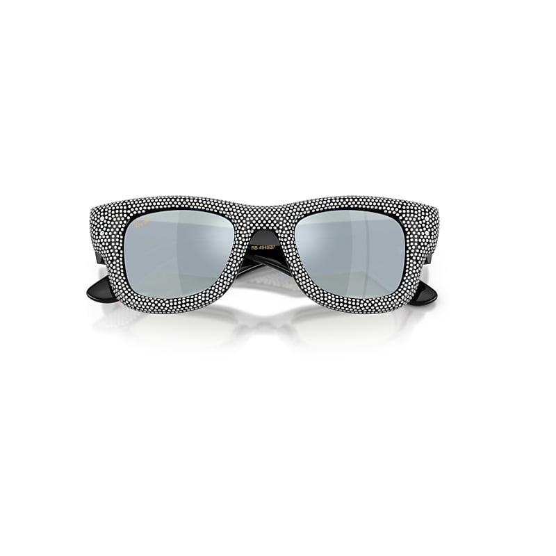 Ray-Ban Wayfarer Puffer Crystal Pavè Edition Sunglasses Black Frame Green Lenses 47-23