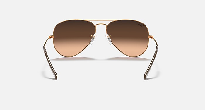 レイバン公式ストア】 Ray-Ban® AVIATOR GRADIENT サングラス | ライト 