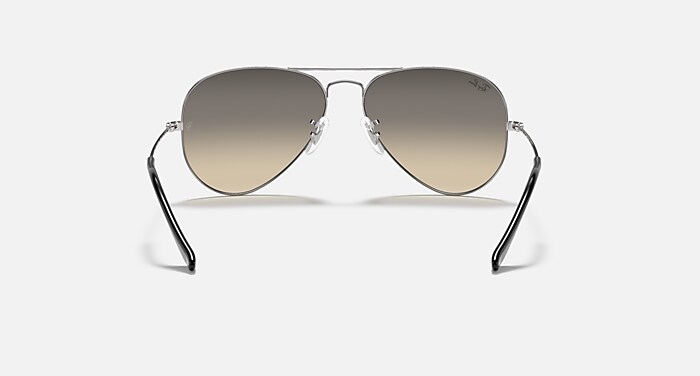 AVIATOR GRADIENT Sunglasses in Silver and Grey Gradient - RB3025 
