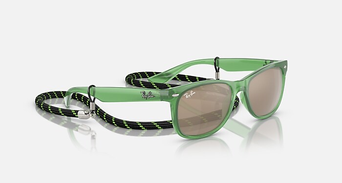 NEW WAYFARER KIDS Sunglasses in Opal Green and Dark Gold (47-15