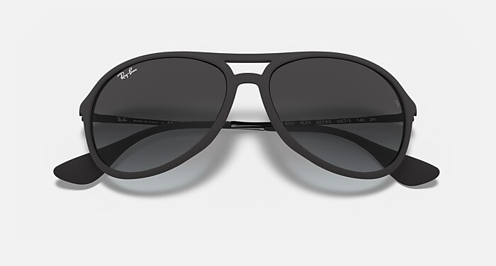 Ray-Ban [正規品]サングラス ALEX Sunglasses in Rubber Black and Grey Gradient (59-15) - RB4201