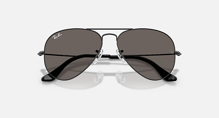 AVIATOR CLASSIC サングラス ブラック と ダークグレー (58-14