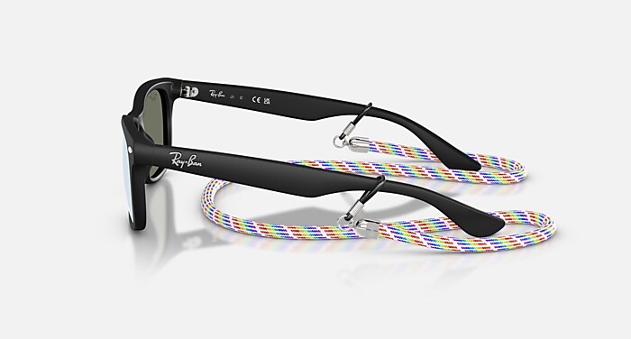 NEW WAYFARER KIDS SUMMER CAPSULE Sunglasses in Rubber Black and