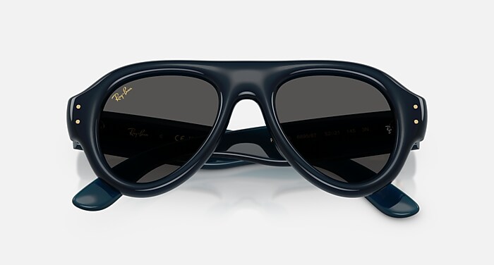 AVIATOR PUFFER サングラス 透明ダークブルー と ウルトラブラック (52