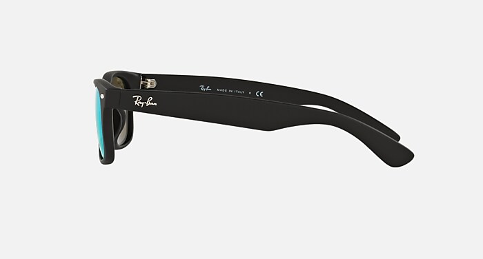 NEW WAYFARER FLASH Sunglasses in Rubber Black and Green Flash (55