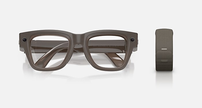 META RAY-BAN DISPLAY AI Glasses in Sand and Clear/Grey (51-23