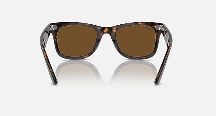 ORIGINAL WAYFARER CLASSIC Sunglasses in Tortoise and Brown  display picture 2