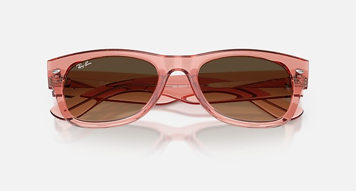 MEGA WAYFARER II サングラス トランスペアレントピンク と ライト