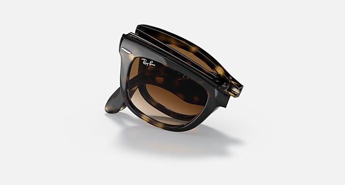 Rayban Wayfarer Folding Classic Sunglasses - Brown WAYFARER FOLDING CLASSIC Sunglasses in Light Havana and B-15  main image 3