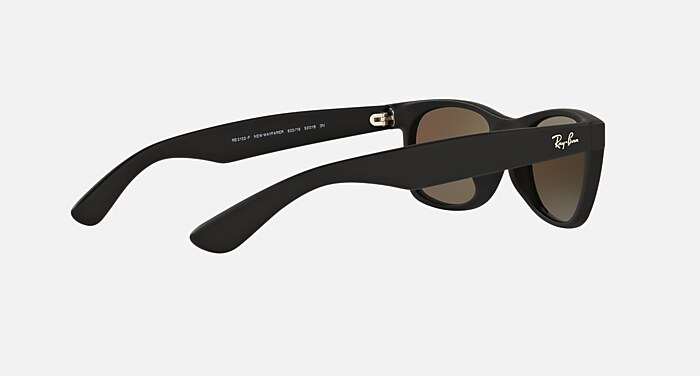 NEW WAYFARER FLASH Sunglasses in Rubber Black and Green Flash