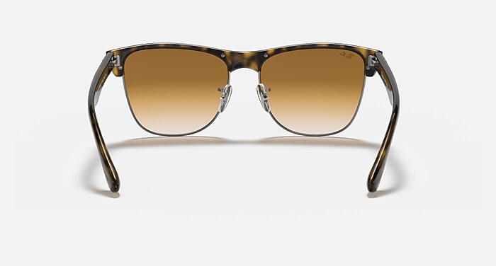 CLUBMASTER OVERSIZED Sunglasses in Tortoise and Light Brown