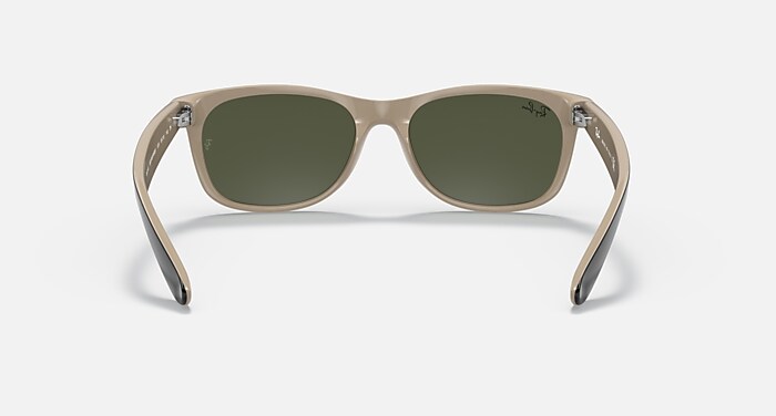 NEW WAYFARER COLOR MIX Sunglasses in Black and G-15 Green - RB2132