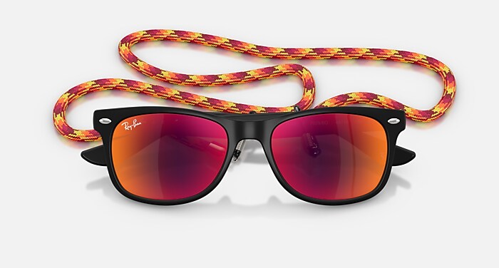 赤*星様 Ray-Ban レイバン サングラス NEW WAYFARER RB2 レイバン公式ストア】 Ray-Ban® NEW WAYFARER KIDS SUMMER CAPSULE