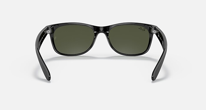 NEW WAYFARER COLOR MIX Sunglasses in Black and G-15 Green - RB2132